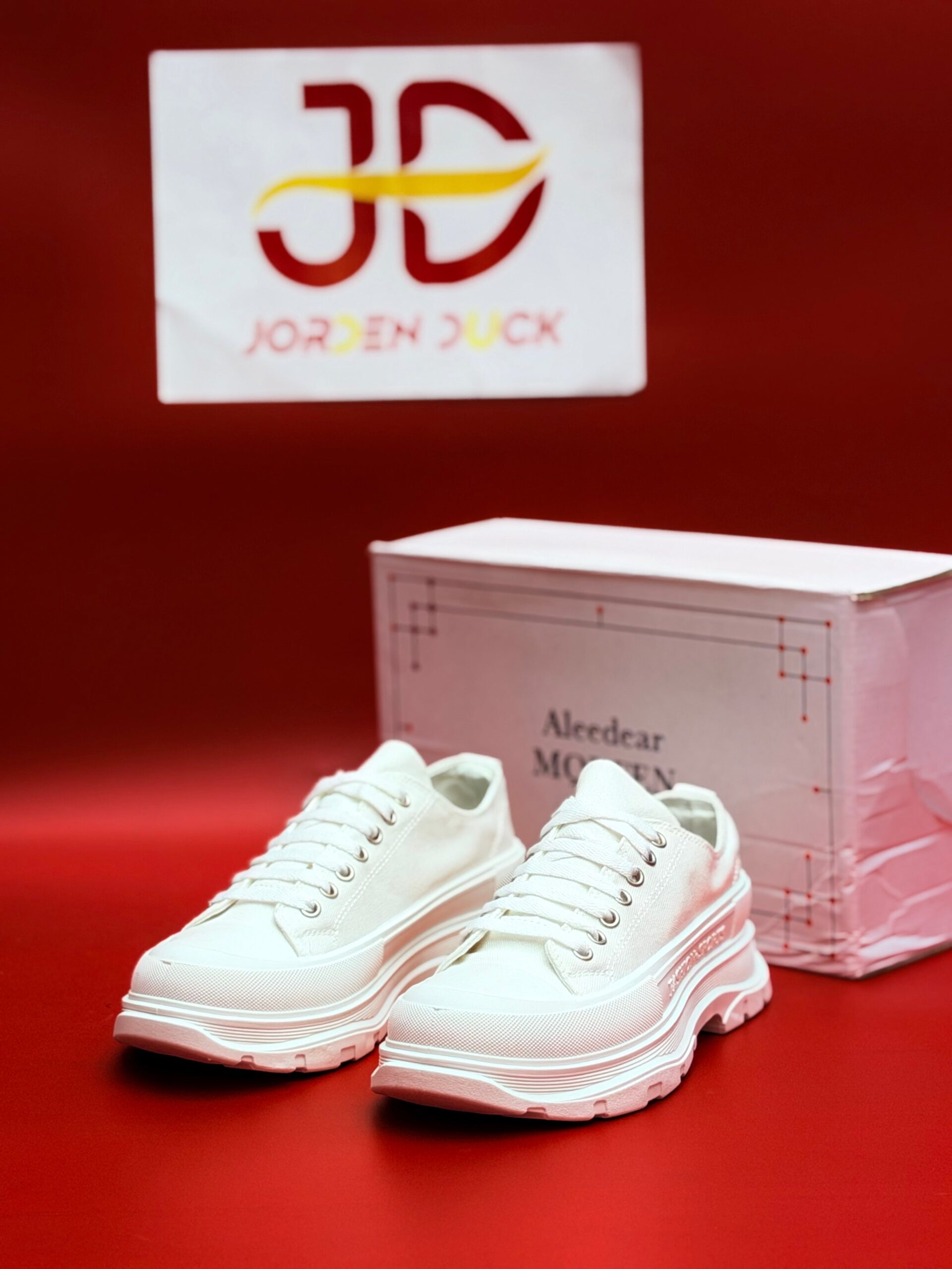 Converse Chunky Platform Series | White