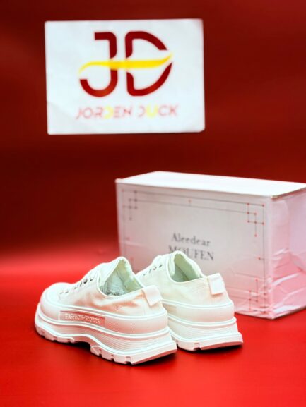 Converse Chunky Platform Series | White