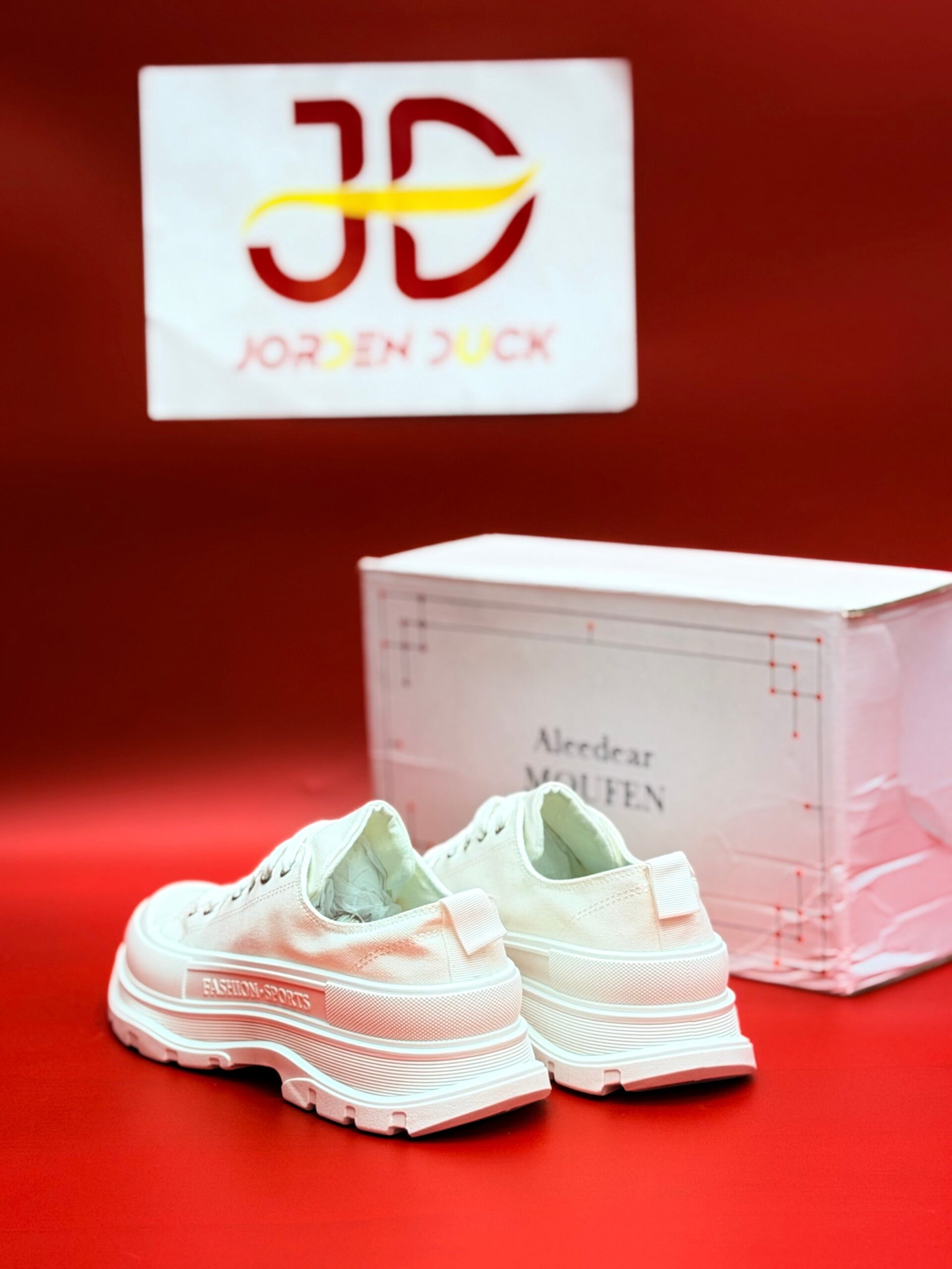Converse Chunky Platform Series | White