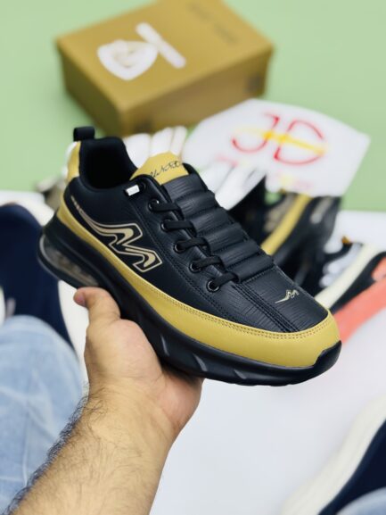 VELOCITY AIR MAX SHOE | BLACK/CREAM