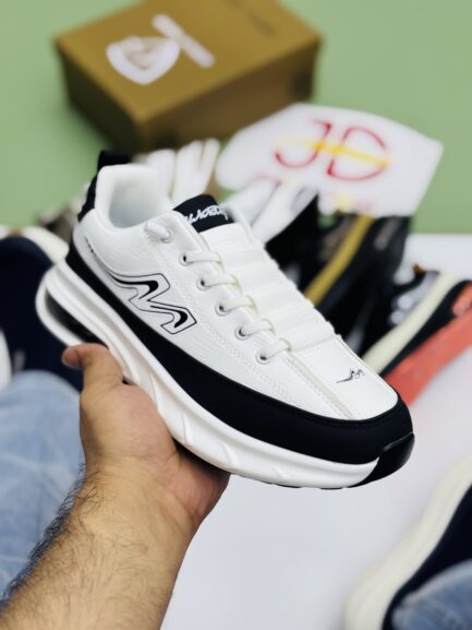 VELOCITY AIR MAX SHOE | WHITE/BLACK
