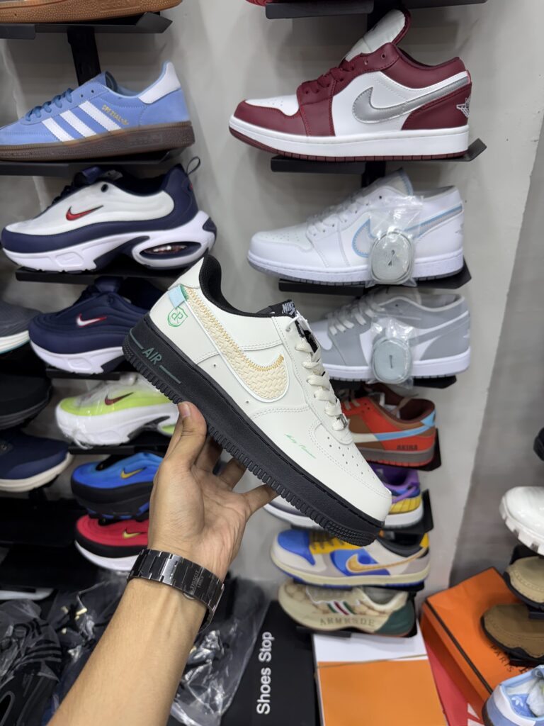 NK AF1 PANDA PRANK