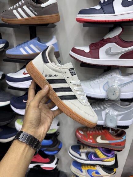 ADI SPEZIAL HANDBALL PANDA EDITION (WOMEN)