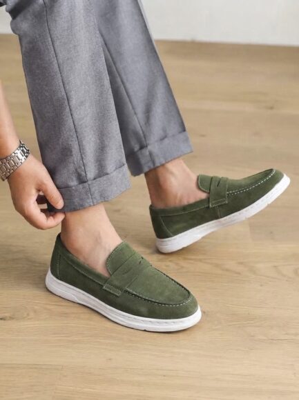 HERITAGE SUEDE LOAFERS