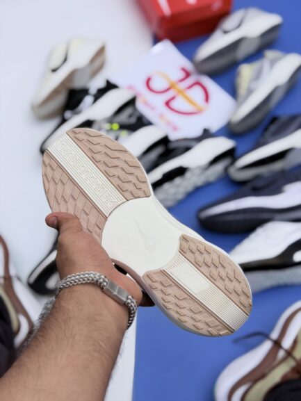 NK PEGASUS PLUS | CREAM