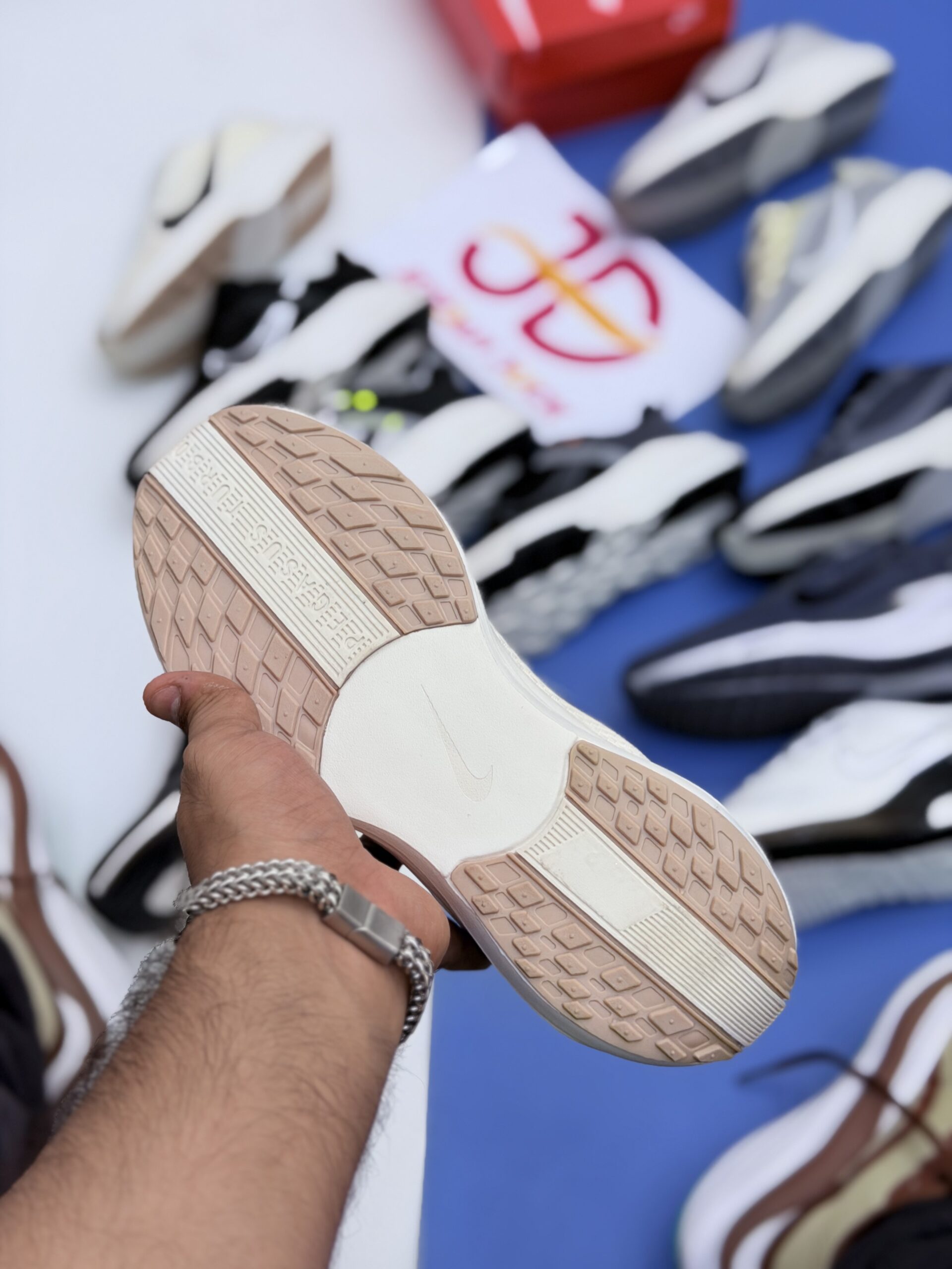 NK PEGASUS PLUS | CREAM