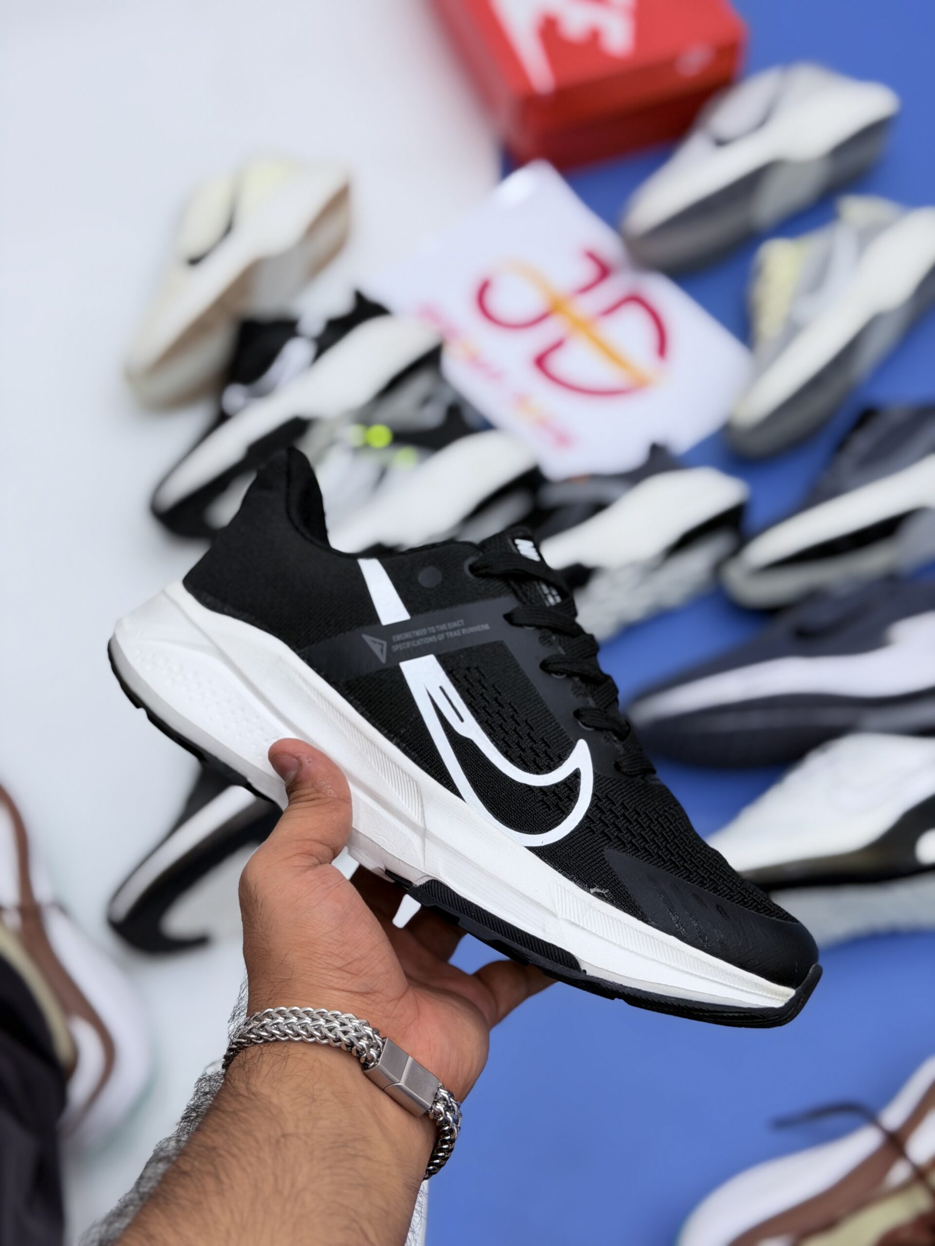 NK TRAIL | BLACK