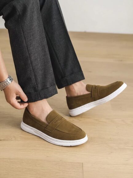 HERITAGE SUEDE LOAFERS