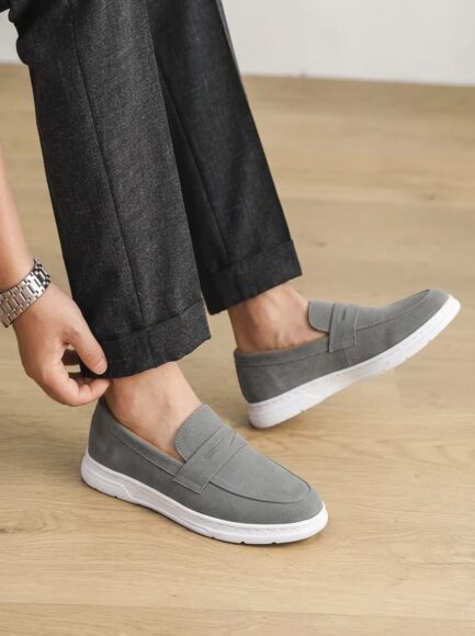 HERITAGE SUEDE LOAFERS