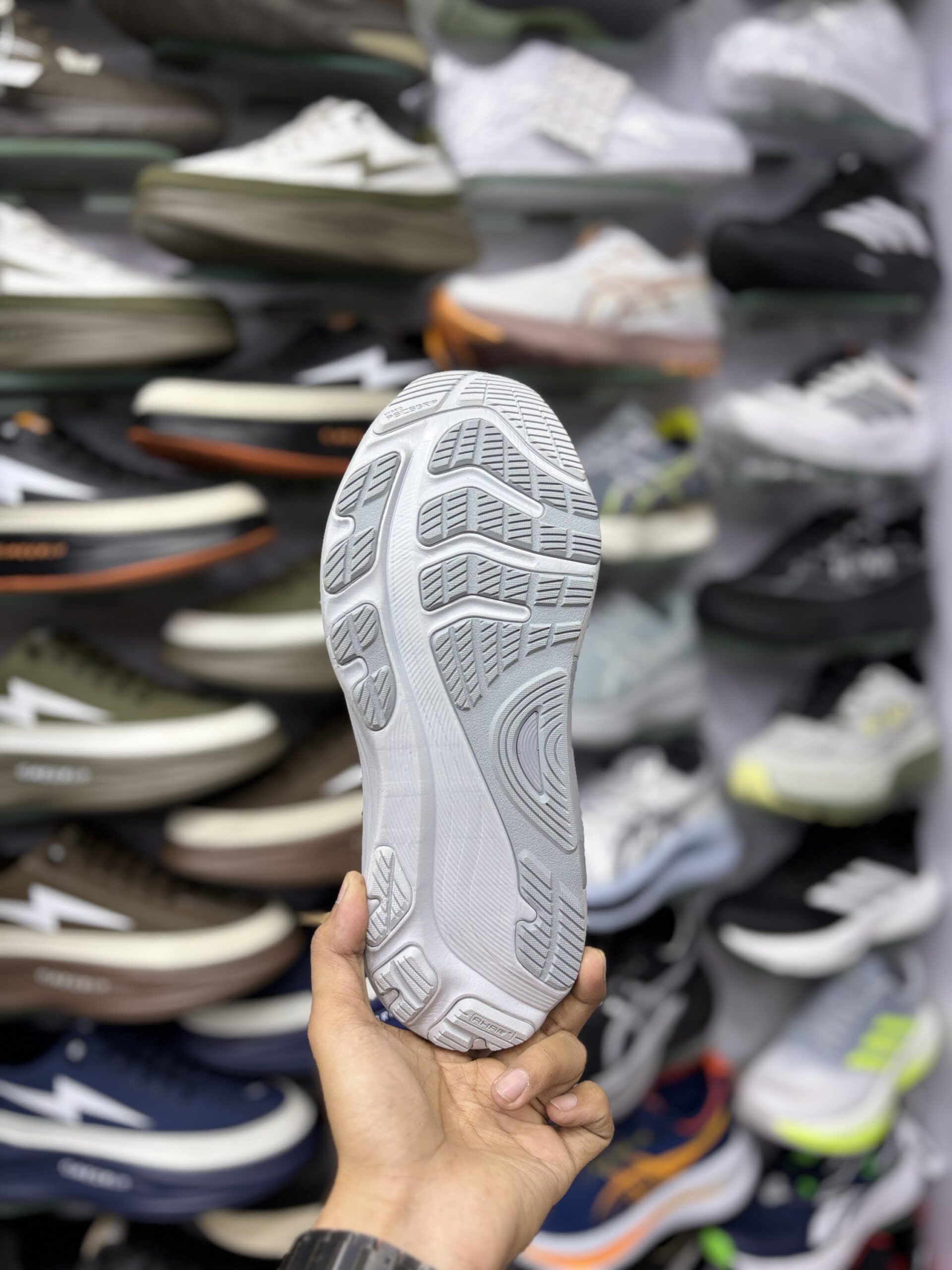 ASICS GEL KAYANO 32 | LIGHT GREY - Image 3