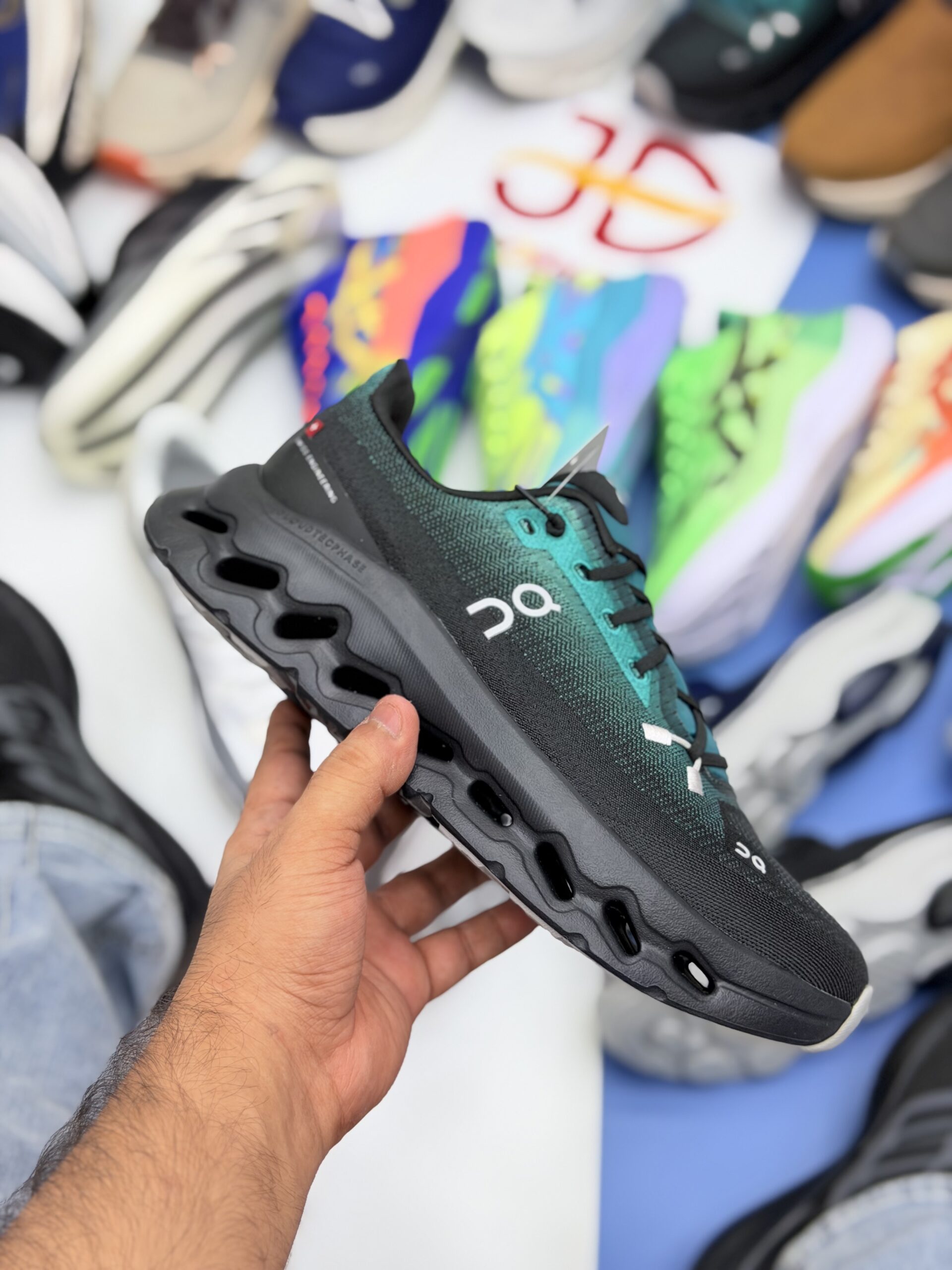 ON CLOUD TILT | DEEP TEAL